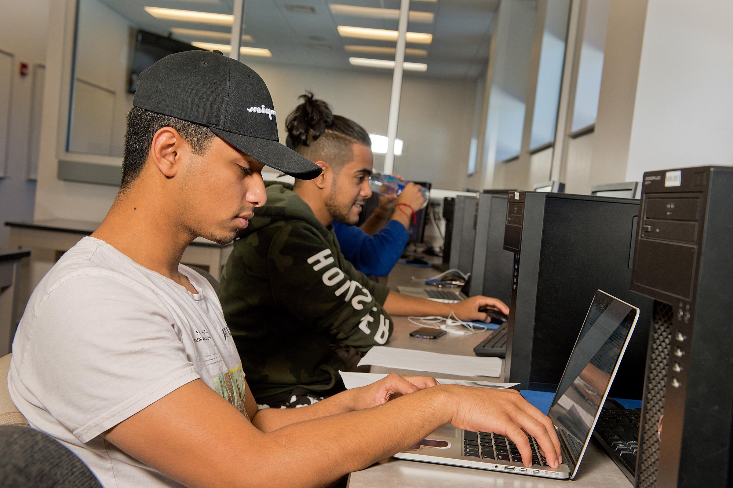 University of Mount Union students working on computers.